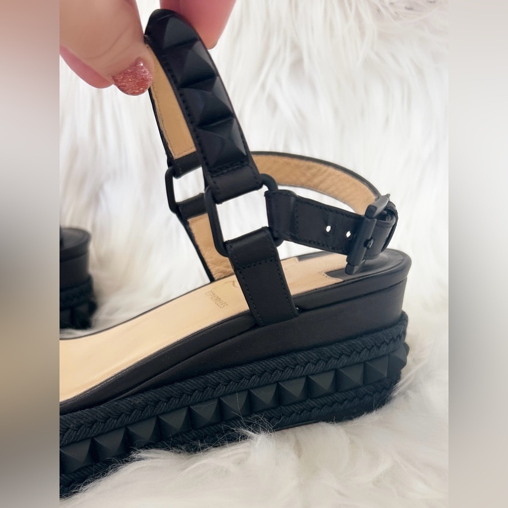 Christian Louboutin Pyraclou Patent Spike Wedge Sandals
Size 37 (US 7) - Picture 9 of 14